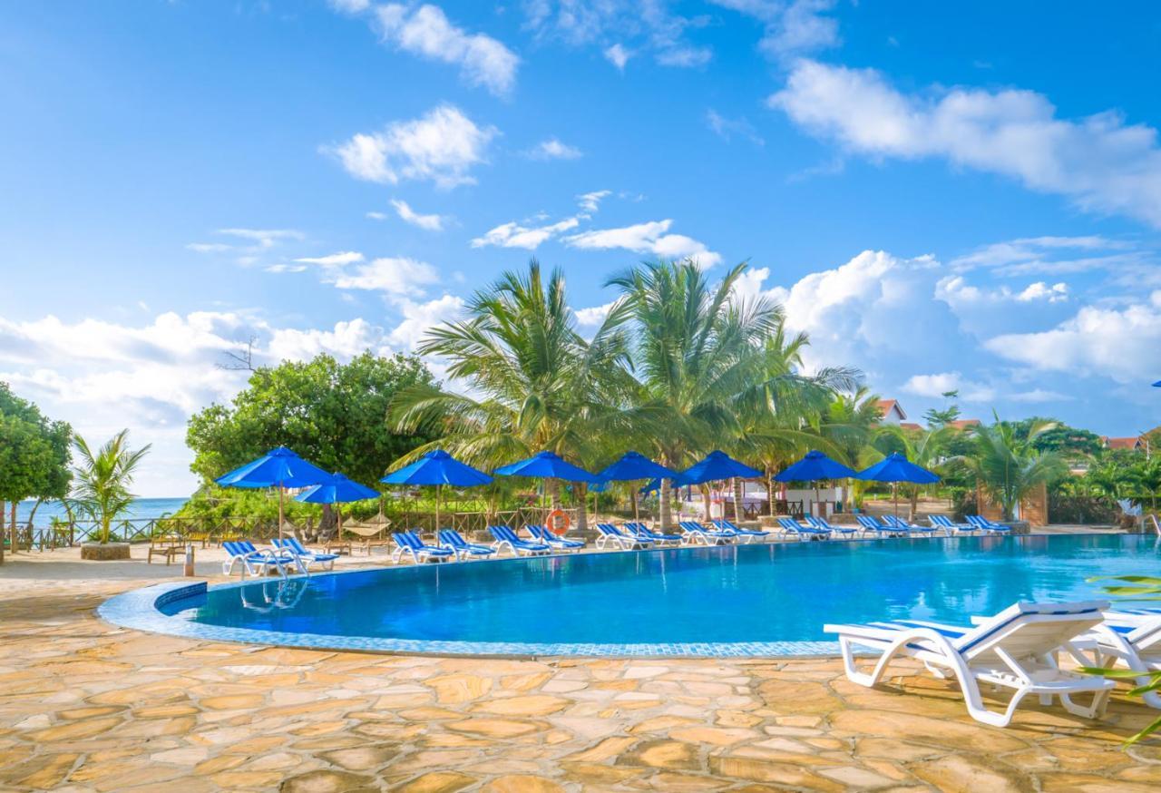Azao Resort & Spa Pongwe Esterno foto