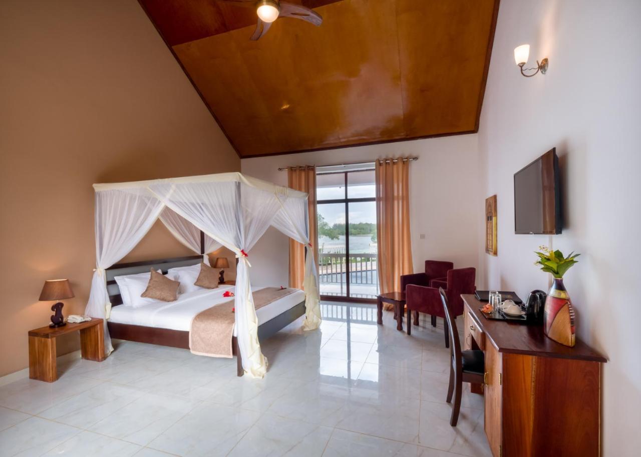 Azao Resort & Spa Pongwe Esterno foto