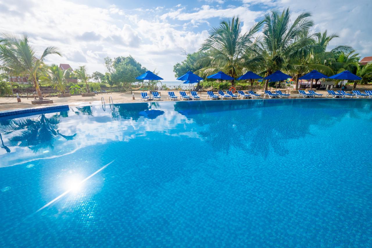 Azao Resort & Spa Pongwe Esterno foto