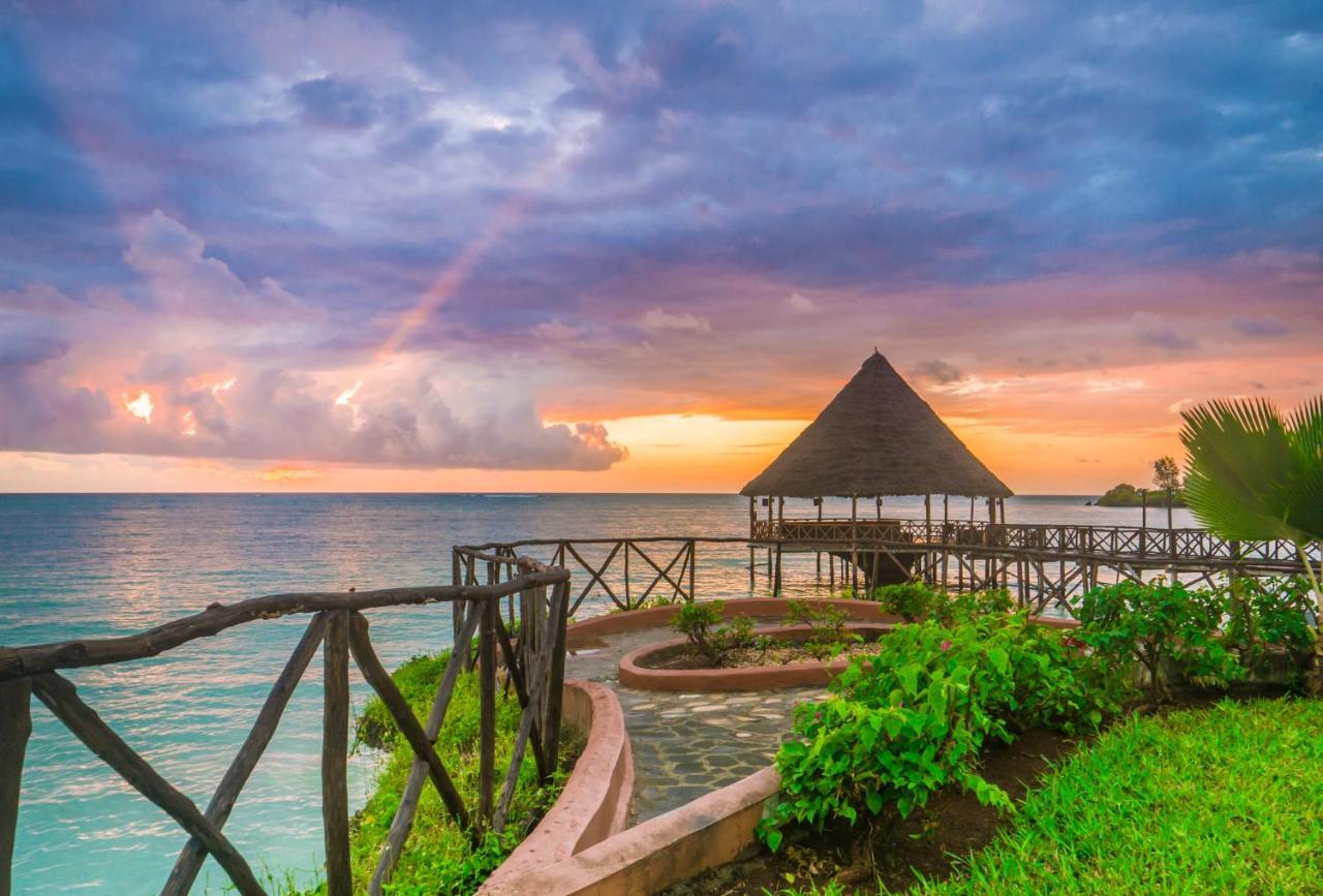 Azao Resort & Spa Pongwe Esterno foto